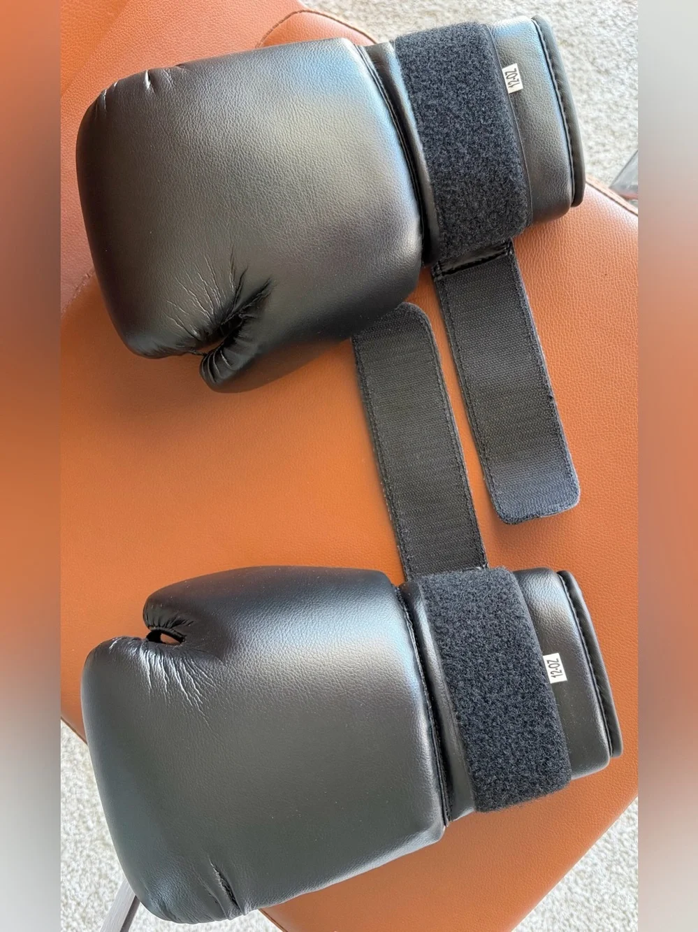 Like New! Boxing Gloves Kids Women Men MMA Sparring, Muay Thai, Kickboxing 12oz